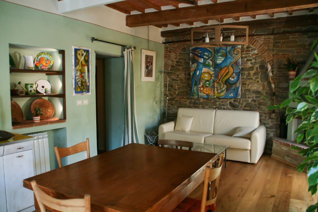 Residenza Fra Le Torri - Charme & Art Gallery Home Arezzo Rum bild